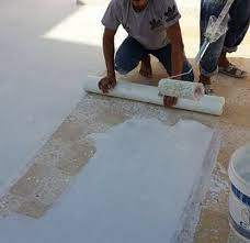 عازل مائي فوق البلاط