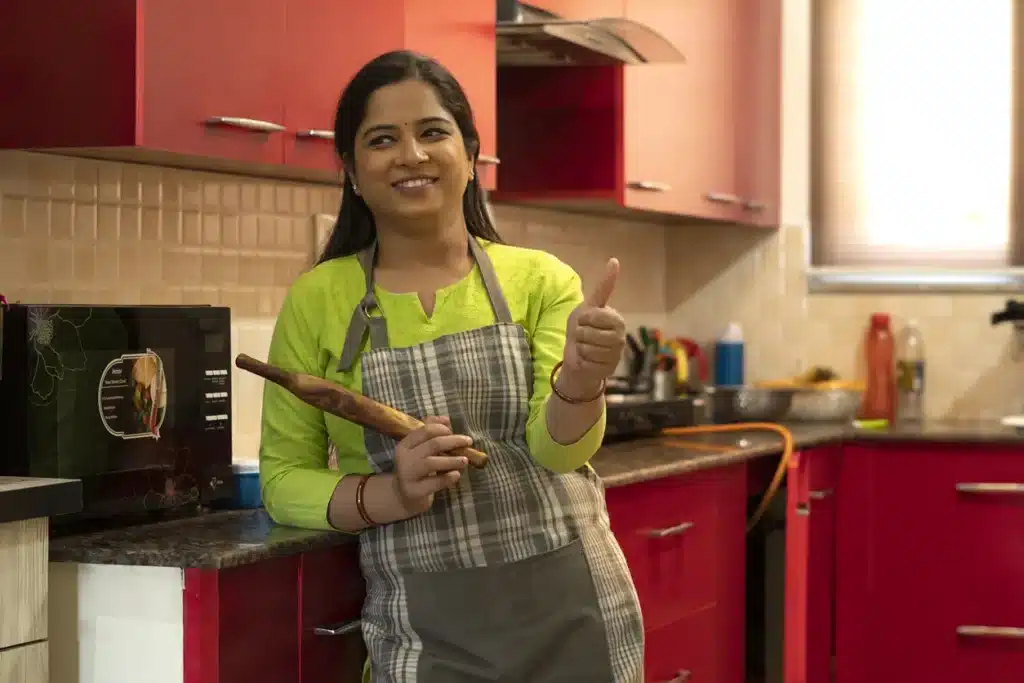 خادمات للتنازل بالرياض